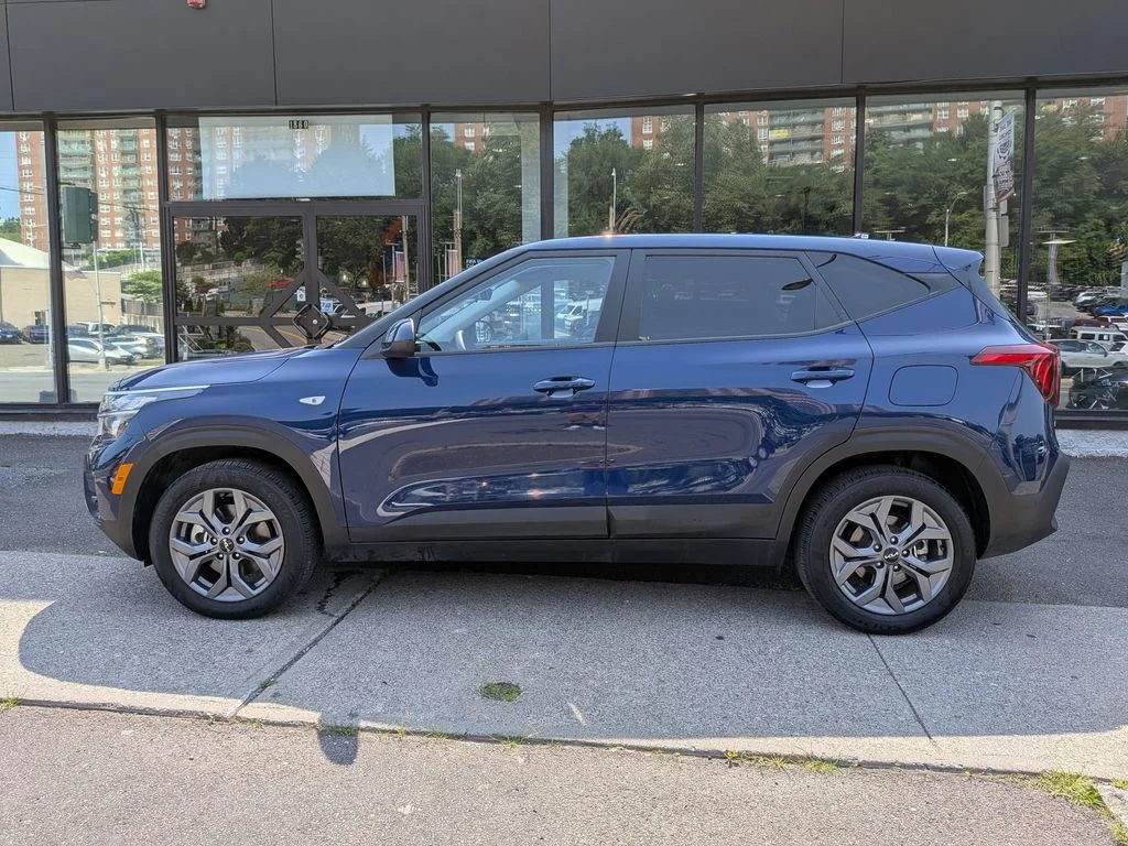 Used 2025 Blue Kia LX image 10