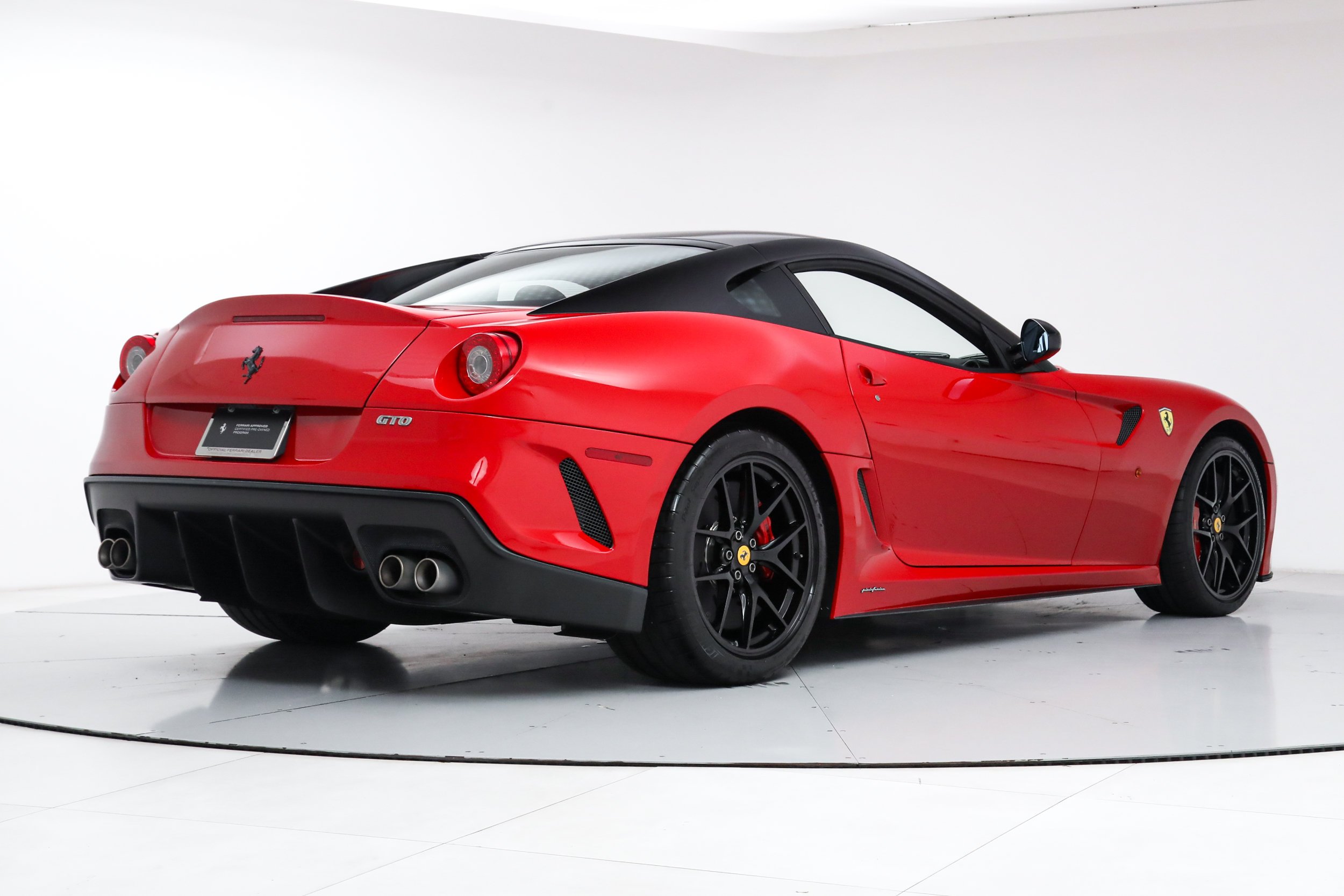 Used 2011 Red Ferrari  image 3