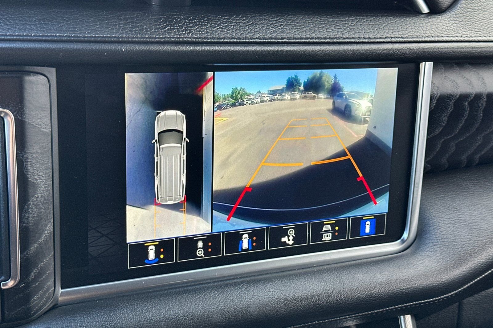 2024 GMC Yukon XL Denali - Photo 20