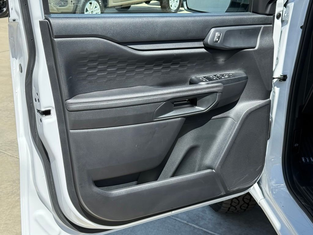 New 2026 Oxford White Ford XLT image 14
