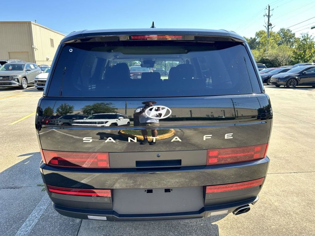 New 2027 Black Hyundai SE FWD image 24