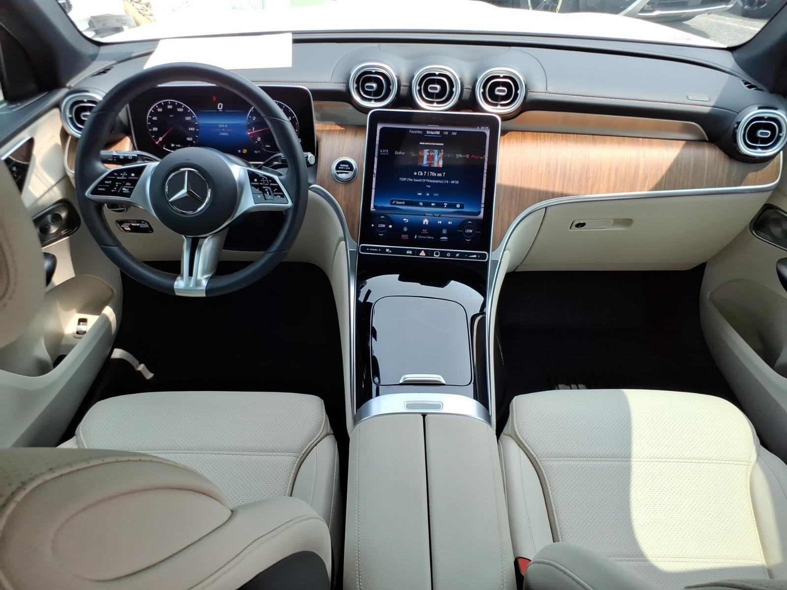 Used 2023 POLAR WHITE MERCEDES-BENZ  image 27
