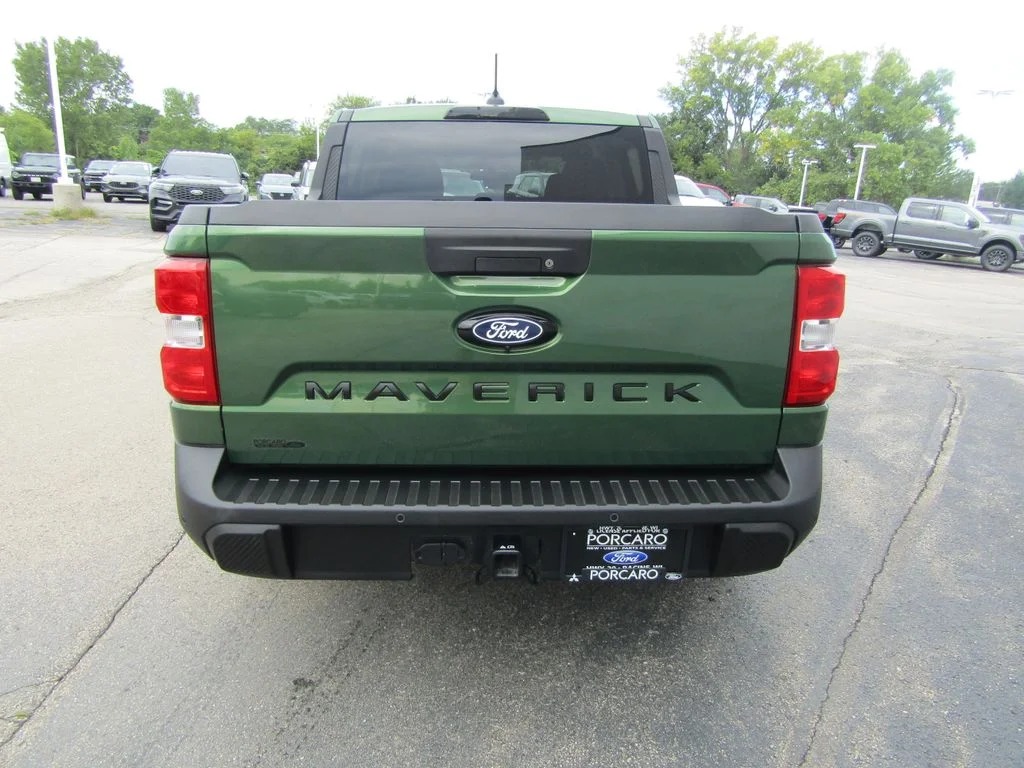 Used 2025 Green Ford XLT image 6