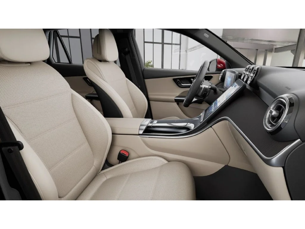 New 2027 Red Mercedes-Benz GLC 300 image 4