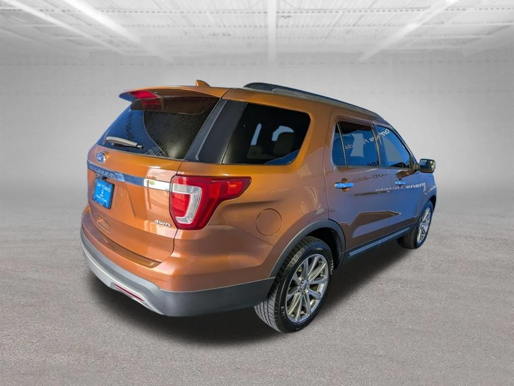 Used 2017  Ford Limited image 5