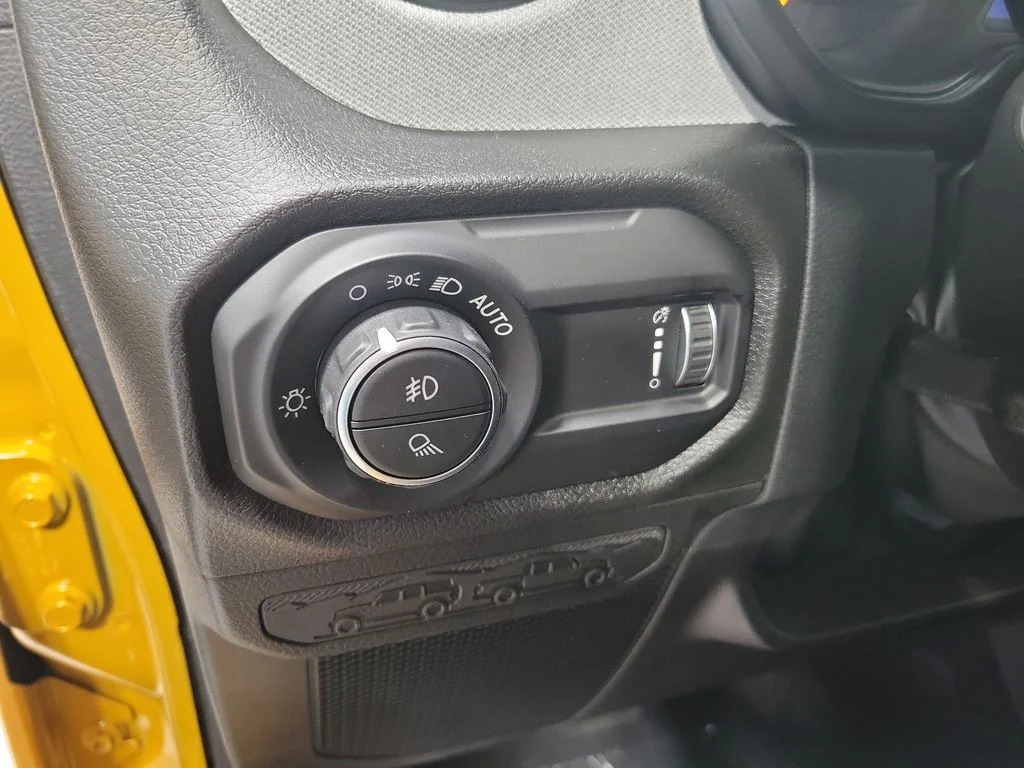 New 2026 Goldilocks (DISC) Jeep Sport S image 12