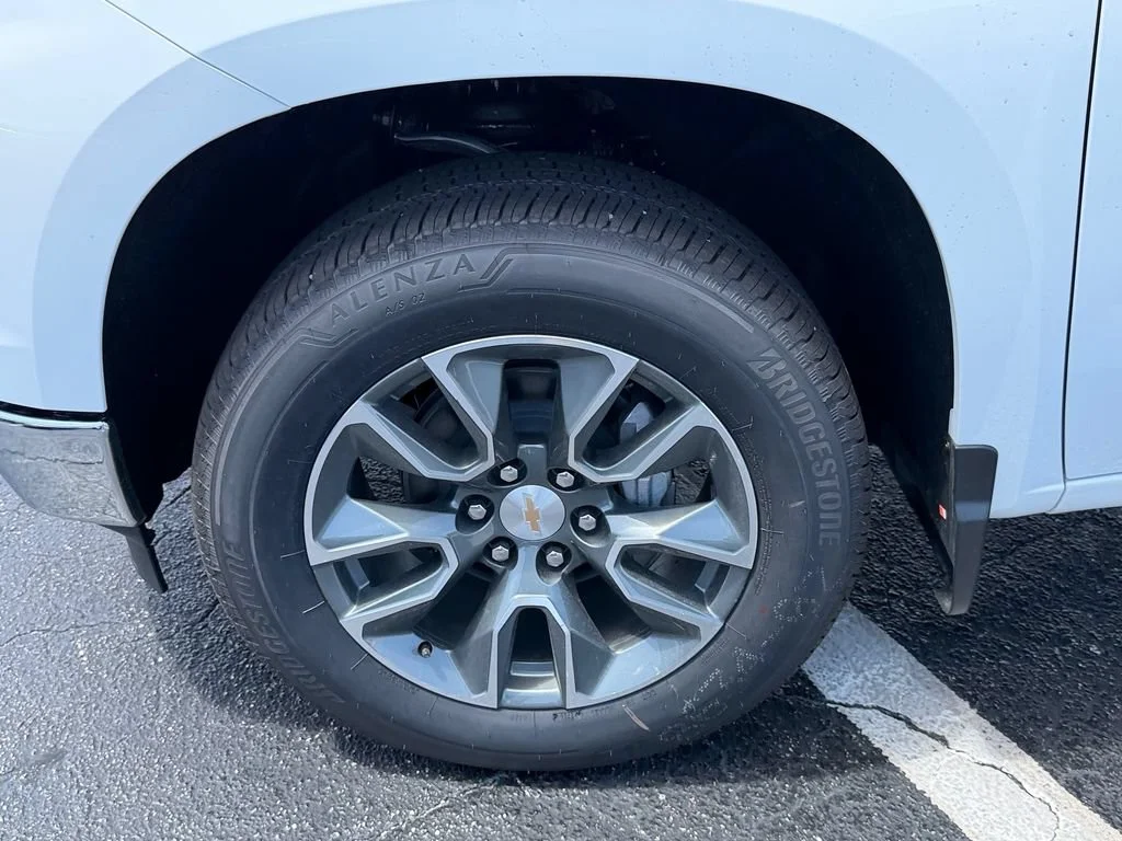 New 2026 Summit White Chevrolet LT image 15