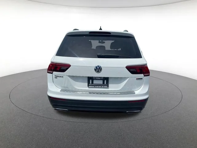 Used 2019 White Volkswagen 2.0T SE image 5