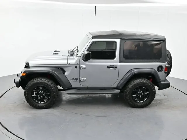 Used 2020 Billet Silver Metallic Clearcoat Jeep Willys Sport image 31