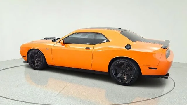 Used 2014 Orange Dodge R/T Shaker image 8