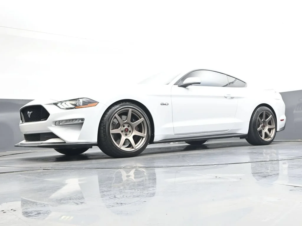 Used 2020 White Ford GT image 37