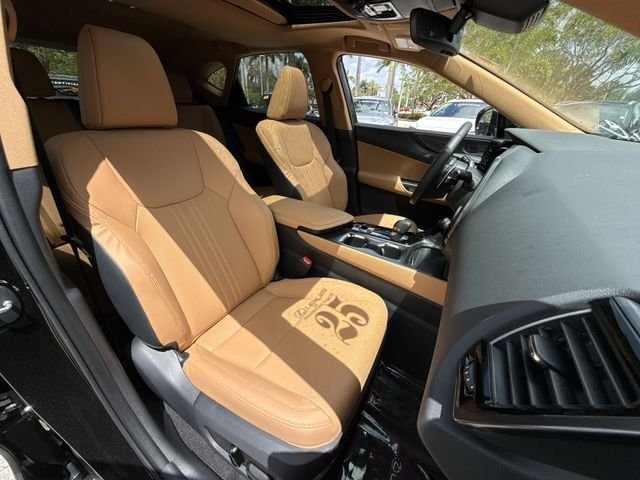 2025 Lexus NX 250 - Photo 26