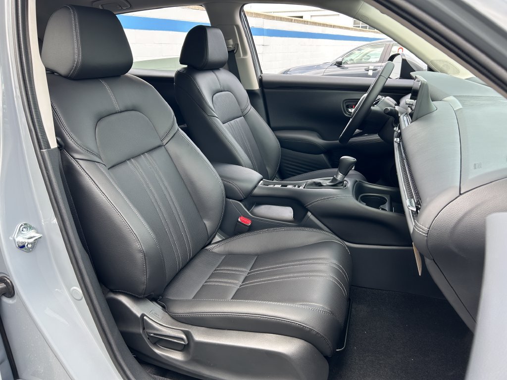 New 2027 Urban Gray Pearl Honda EX-L image 24