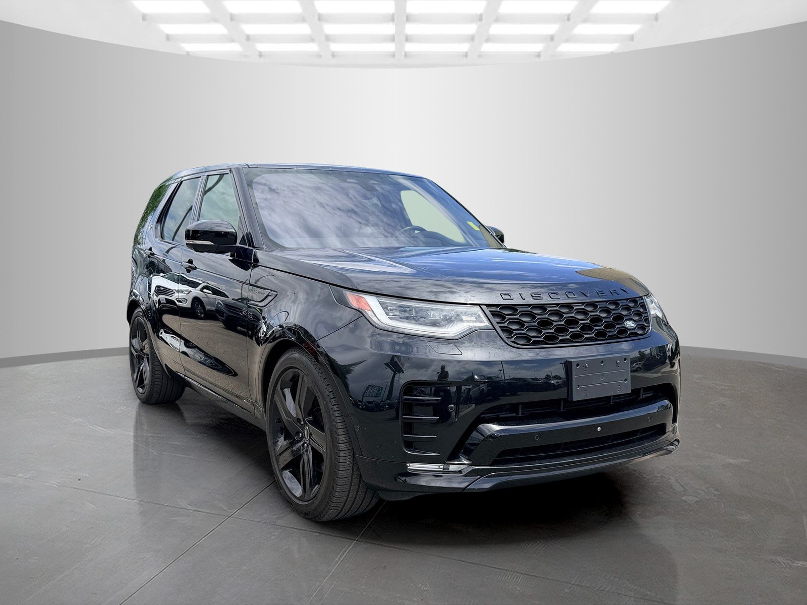 Used 2022 Black Land Rover HSE R-Dynamic image 3