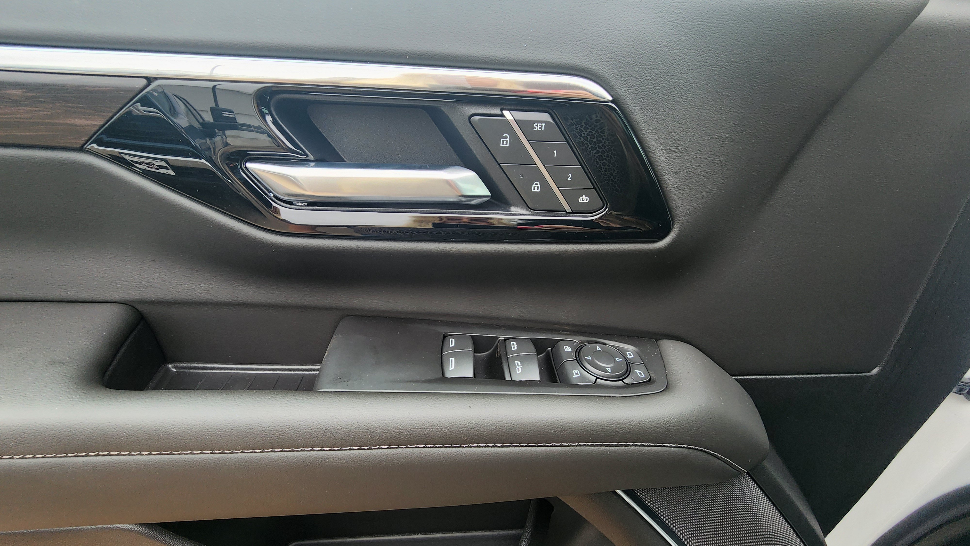 2026 Chevrolet Tahoe Z71 - Photo 11