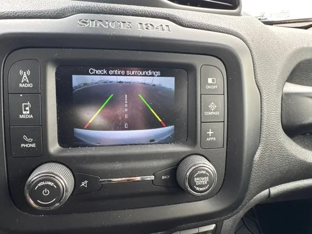 Used 2017  Jeep Limited image 11