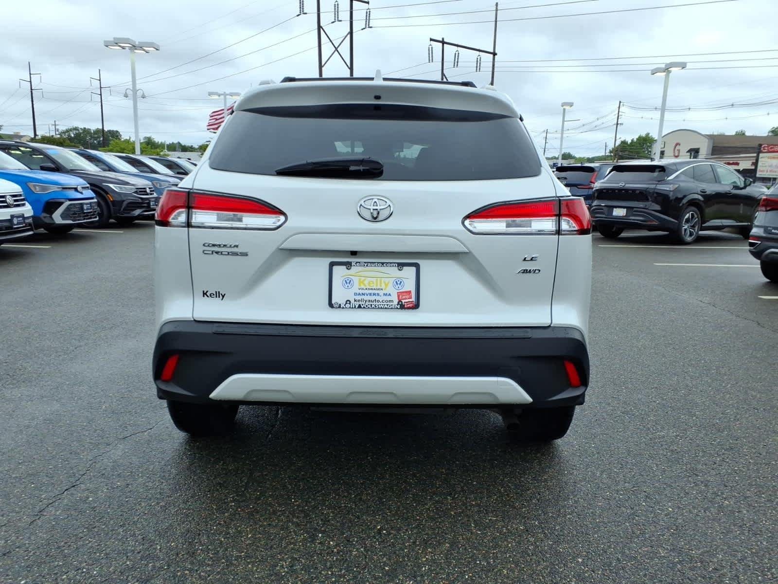 Used 2023 Wind Chill Pearl Toyota LE image 6