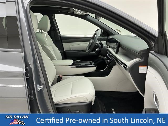 Used 2024 Diamond Black Crystal Pearlcoat Jeep Limited image 25