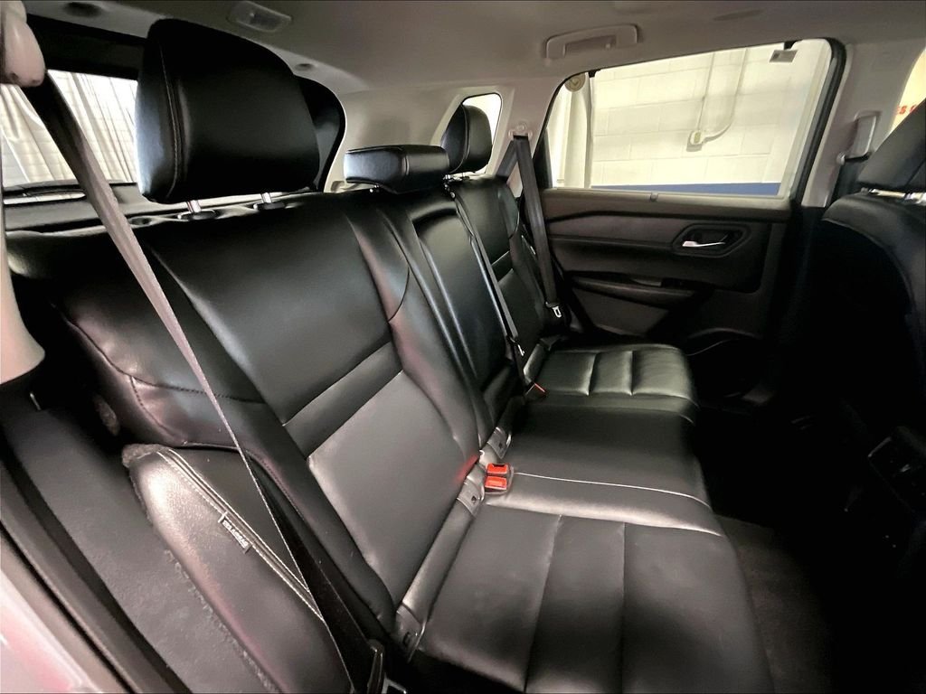 Used 2023 Gray Nissan SL image 15