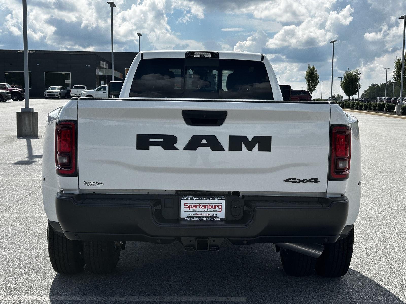 New 2026 Bright White Clear-Coat Exterior Paint RAM Tradesman image 7