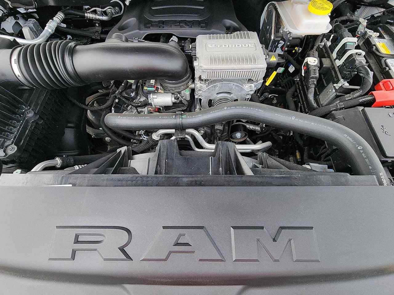 2026 RAM 1500 Laramie - Photo 25