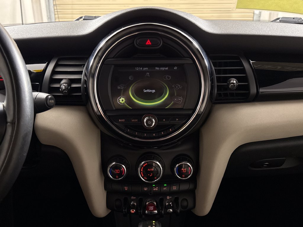Used 2016  MINI Base image 15