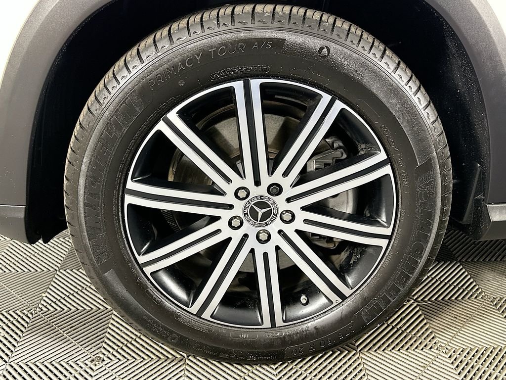Certified Used 2024 White Mercedes-Benz GLE 450 image 28