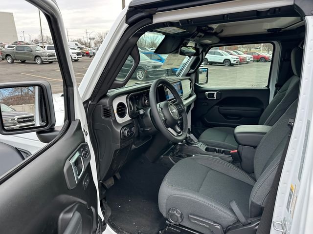 New 2026 Bright White Clear-Coat Exterior Paint Jeep Sport S image 32