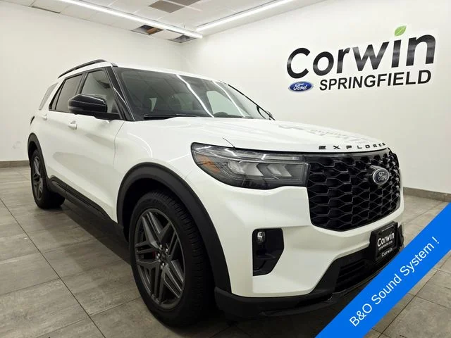 New 2026 Star White Metallic Tri-Coat Ford ST image 7