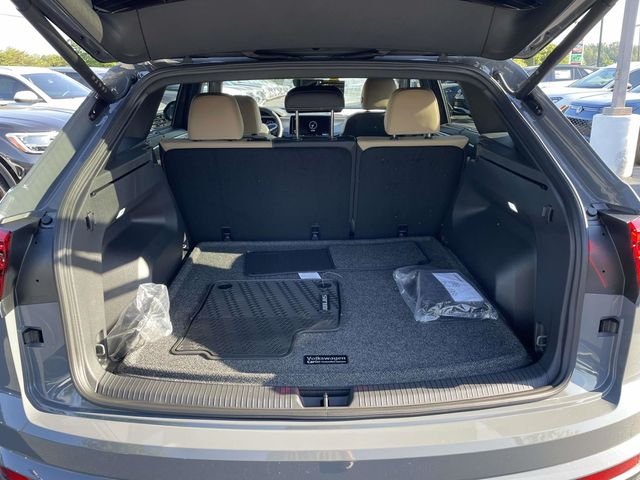 New 2026 Gray Volkswagen 2.0T SE w/Technology image 8