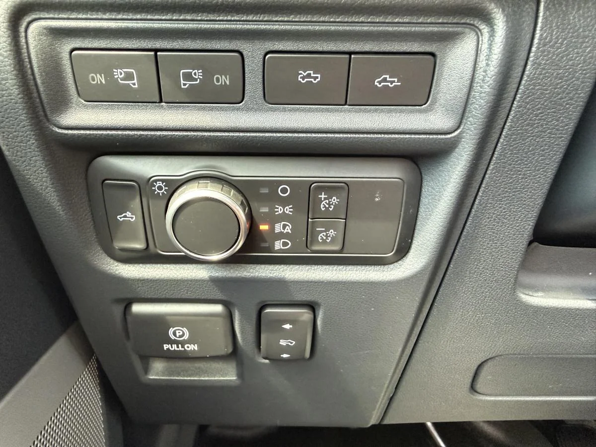 Used 2022 Black Ford Lariat image 28
