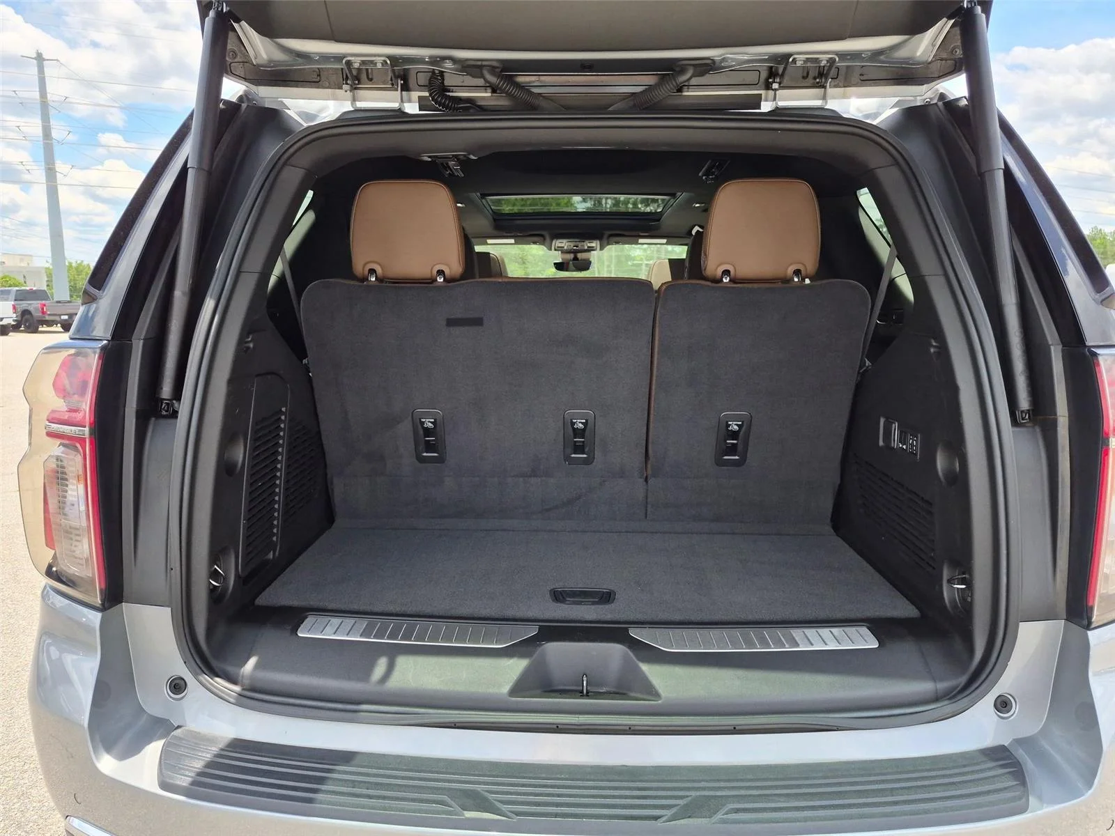 Used 2024 Sterling Gray Metallic Chevrolet High Country image 30