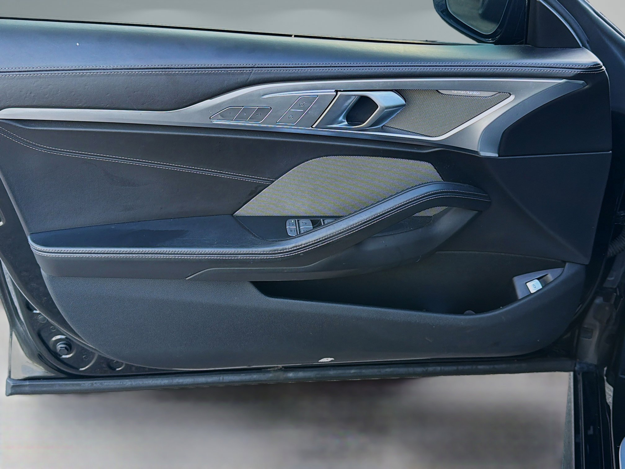 Used 2022 Black Sapphire Metallic BMW M850i image 22