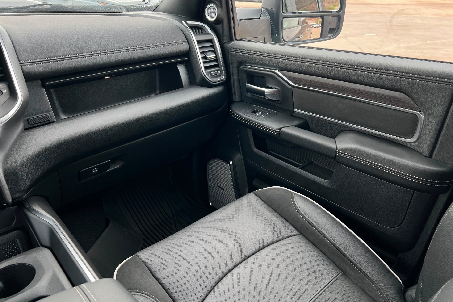 New 2027 Granite Crystal Metallic Clear-Coat Exterior Paint RAM Laramie image 11