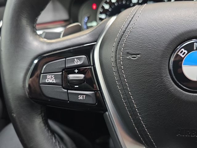 Used 2018 Alpine White BMW 530i xDrive image 16