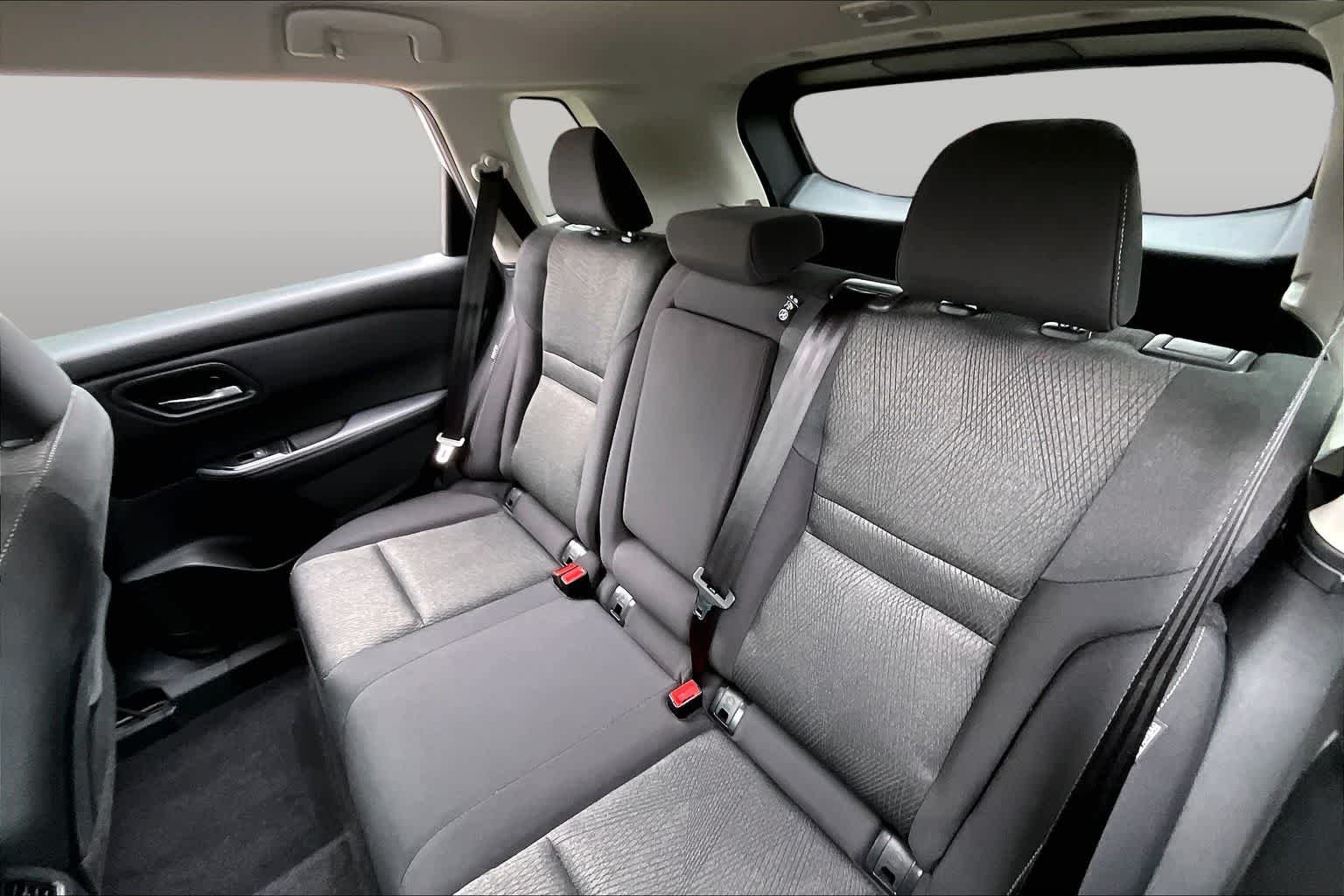 Used 2025 Brilliant Silver Metallic Nissan SV image 18