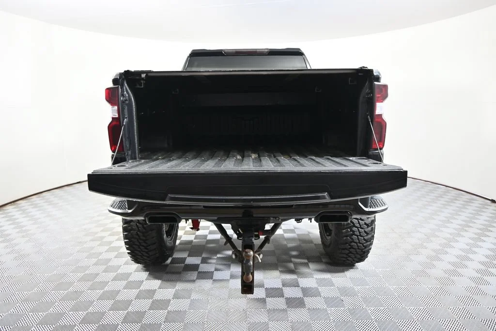 Used 2019 BLACK Chevrolet Custom Trail Boss image 6