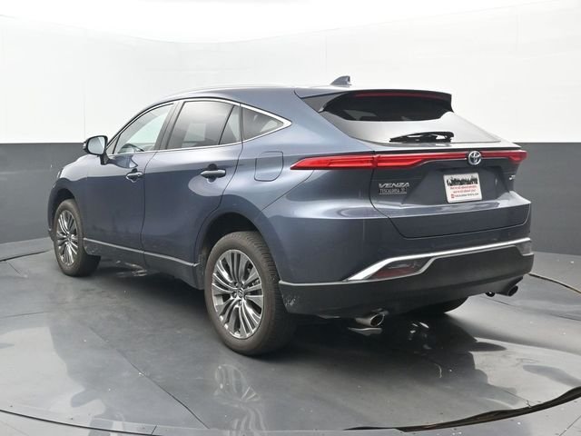 Used 2024 Coastal Gray Toyota XLE image 3