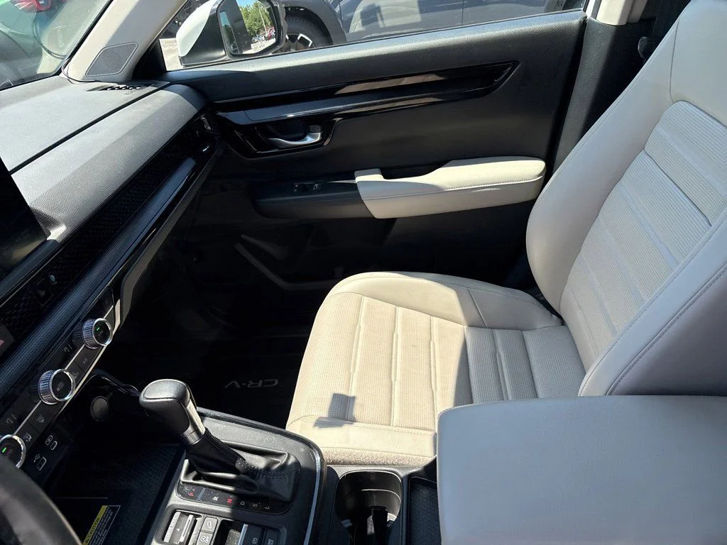 Used 2024 Platinum White Pearl Honda EX-L image 9
