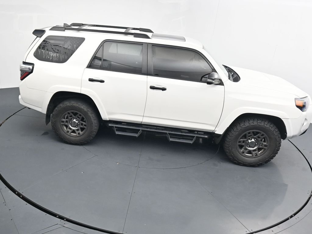 Used 2020 White Toyota Venture image 27