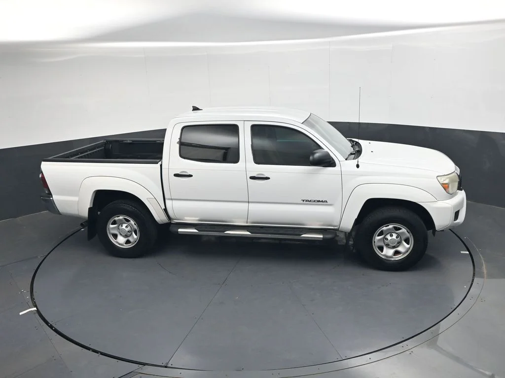 Used 2015 White Toyota PreRunner image 25