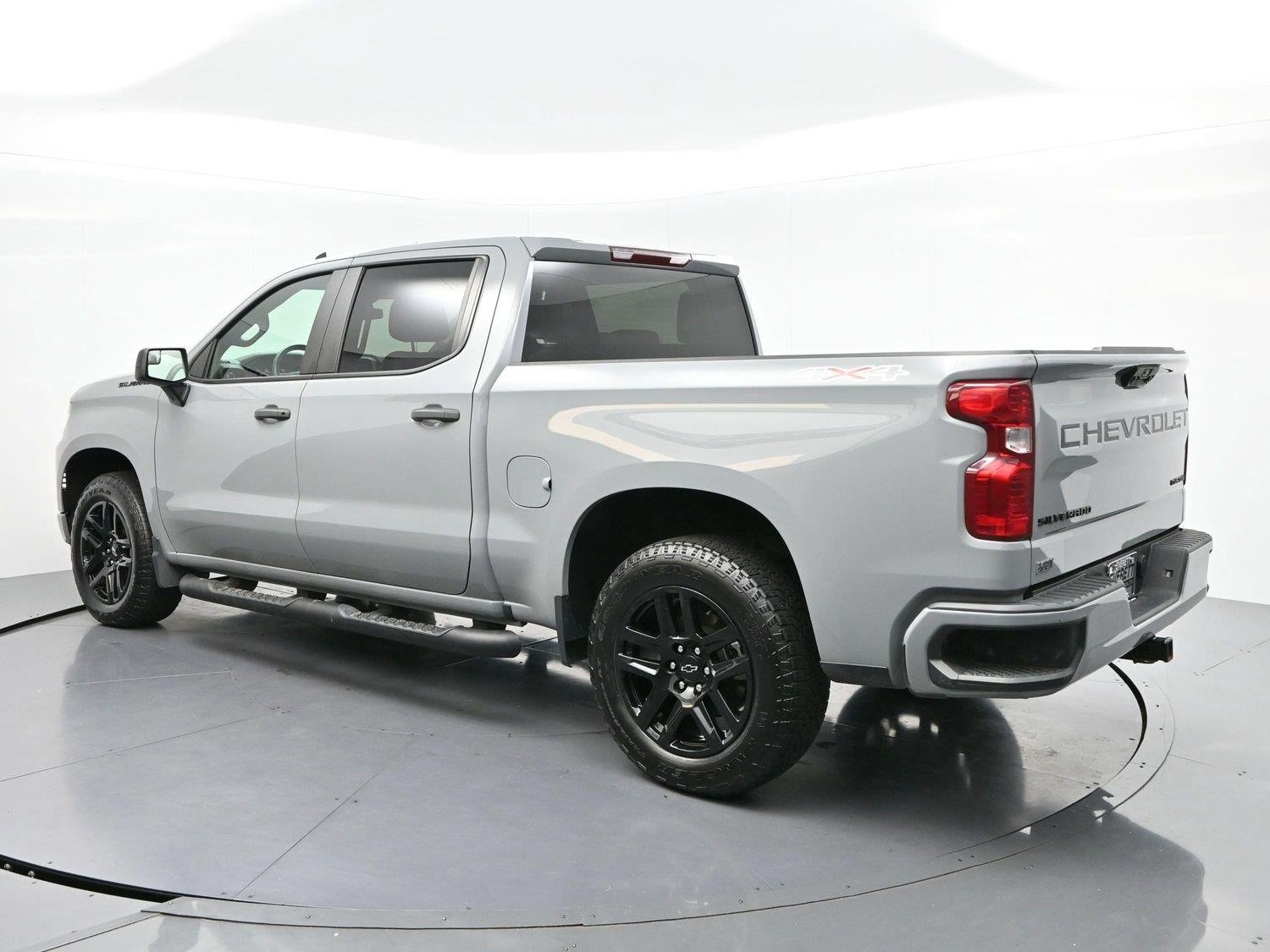 Used 2024 Slate Gray Metallic Chevrolet Custom image 5