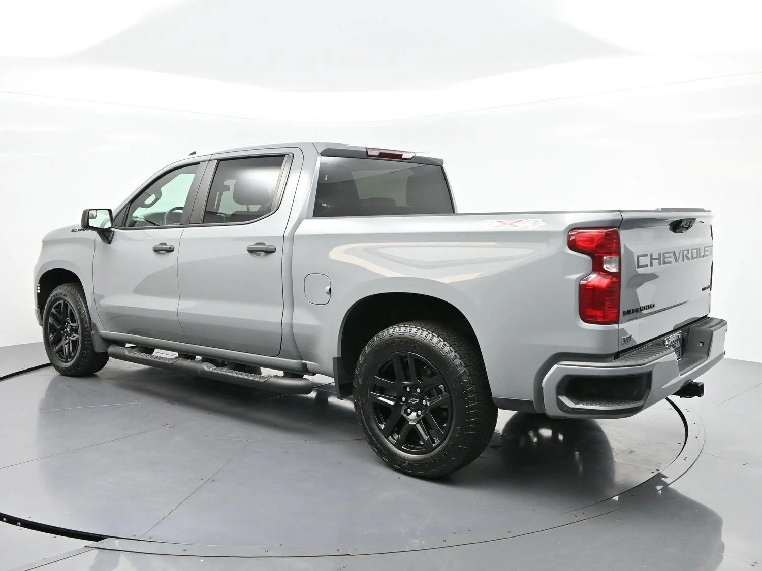 Used 2024 Slate Gray Metallic Chevrolet Custom image 5