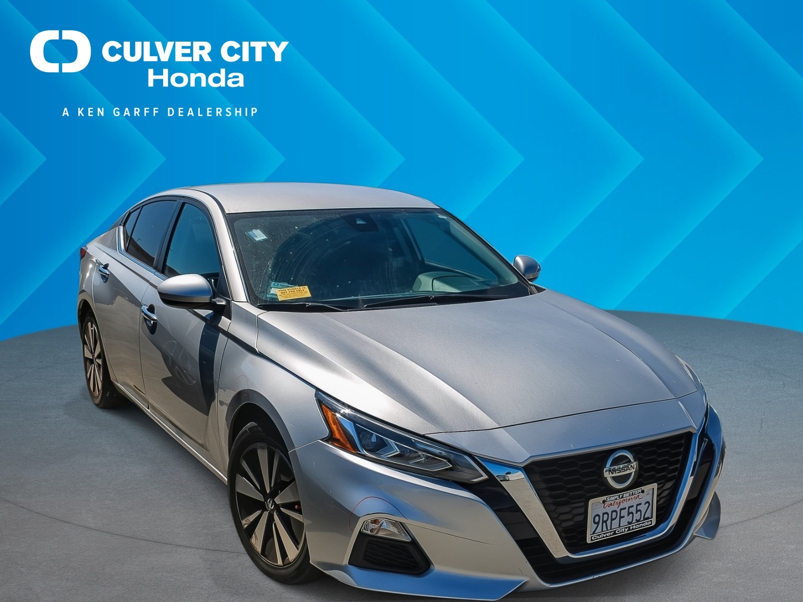 Used 2022 Brilliant Silver Metallic Nissan 2.5 SV image 1