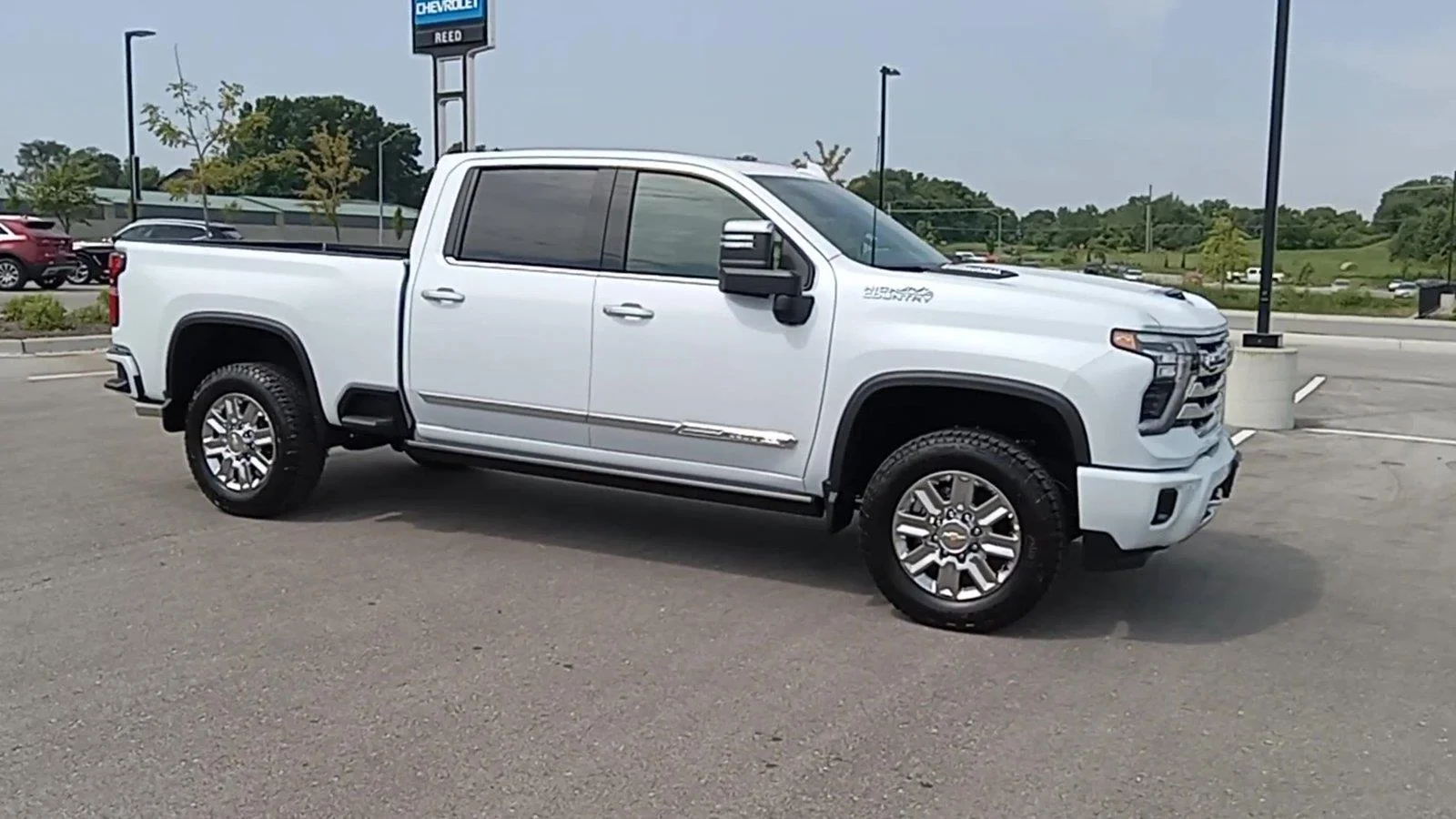 New 2026 Polar White Tricoat Chevrolet High Country image 2