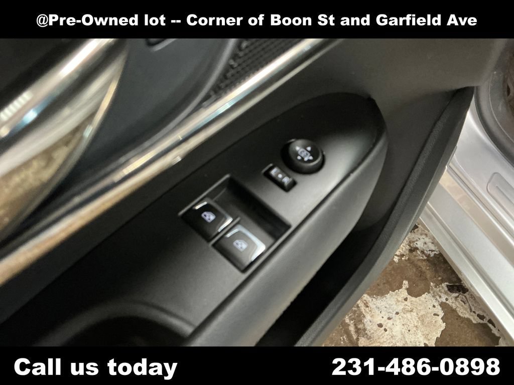 Used 2017 RADIANT SILVER METALLIC Cadillac Luxury AWD image 16