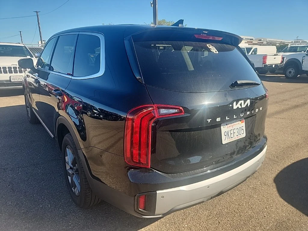 Used 2024 Black Kia LX image 10