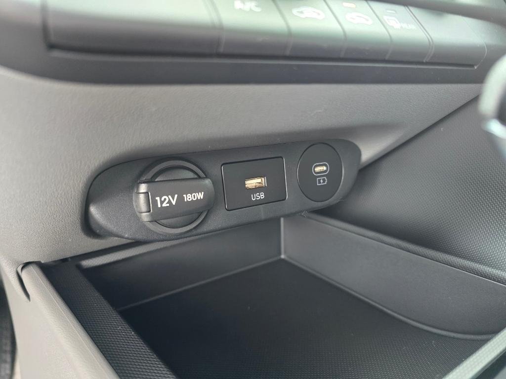 New 2026 Abyss Black Hyundai SE image 20