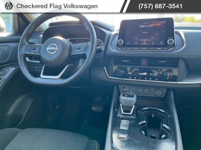 Used 2024 Brilliant Silver Metallic Nissan SV image 28