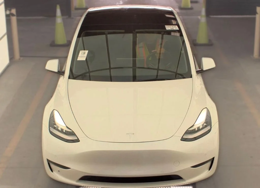 Used 2021 White Tesla Long Range image 5